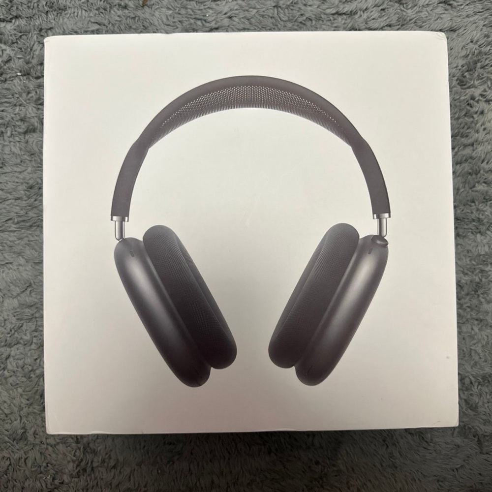 Apple AirPod Max in Dark Blue